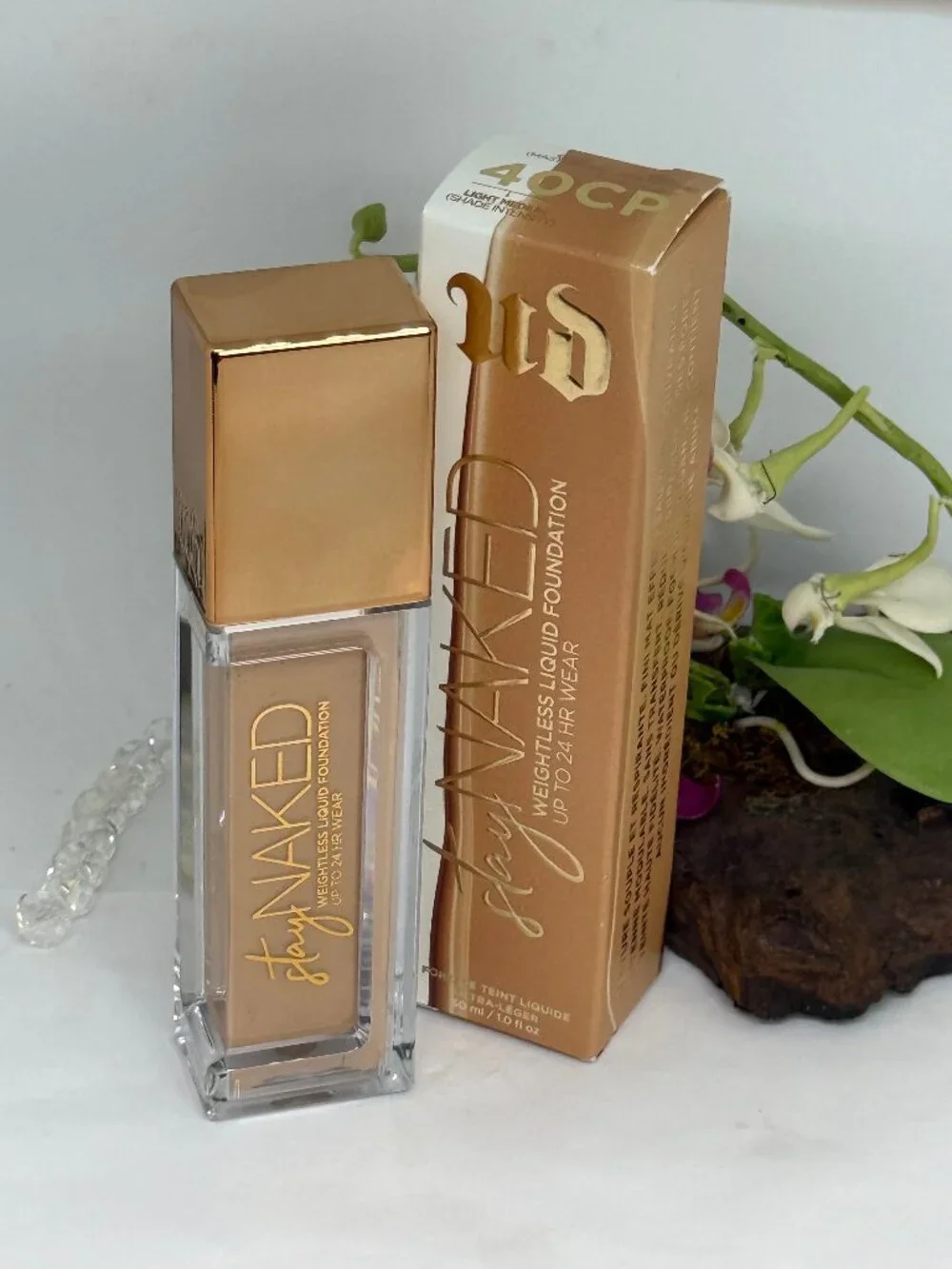 Urban Decay Stay Naked Weightless Liquid Foundation - 40CP - 1 fl oz -New in Box
